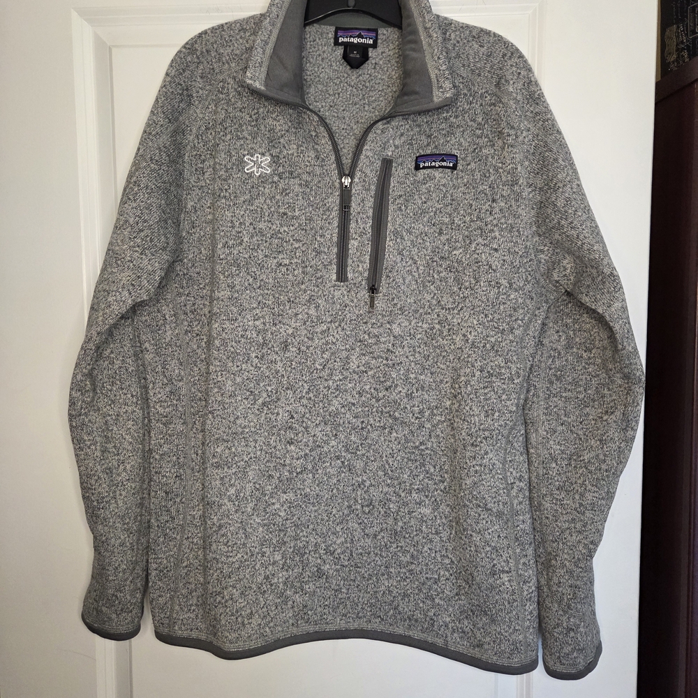 Patagonia Men's 1/4 Zip-Up Sweater in Heather Gray Size Medium Preloved
